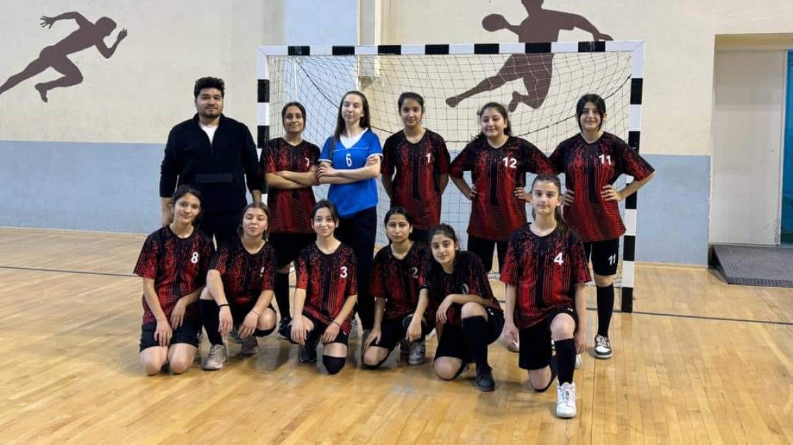 Okulumuz Okul Sporları kapsamında Yıldız Kız Futsal turnuvasına katıldı